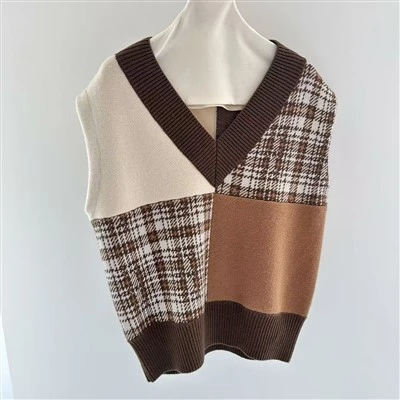 Designerwolle Vneck Pullover