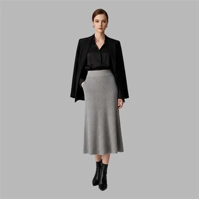 Graues Wollkleid