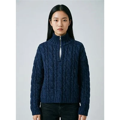 Pullover mit Zopfmuster und halbem Reißverschluss
