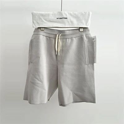 Wandershorts im Freien