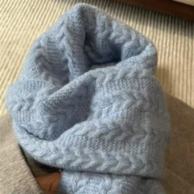 Wolle Infinity Scarf