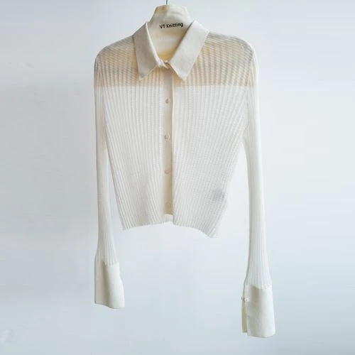 Weicher Pullover mit V-Ausschnitt