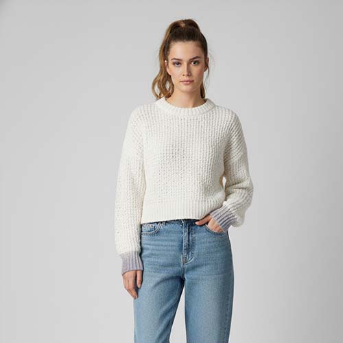 Kurzer Pullover aus Wolle