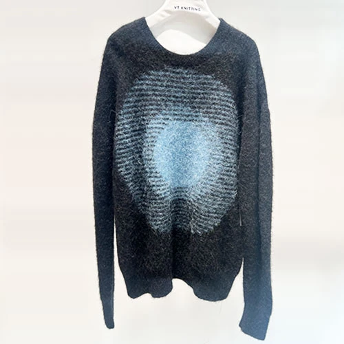 Junge Männerpullover